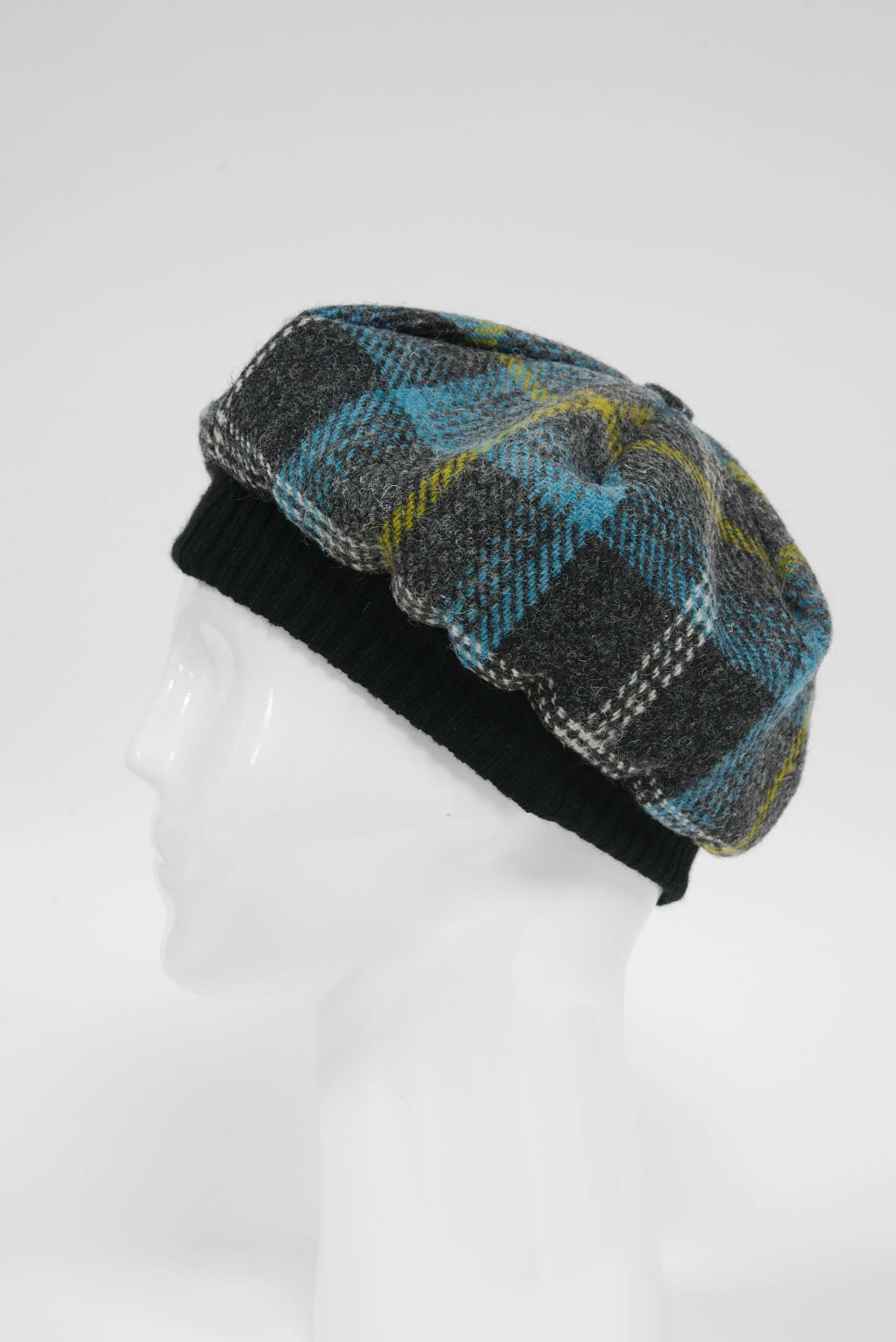 Harris Tweed Beret - A0204 (Black) - Image 4