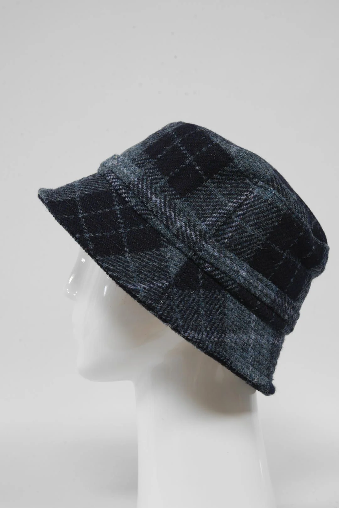 Harris Tweed Ladies Bucket Hat - Black/Grey Check (HH) - Image 4