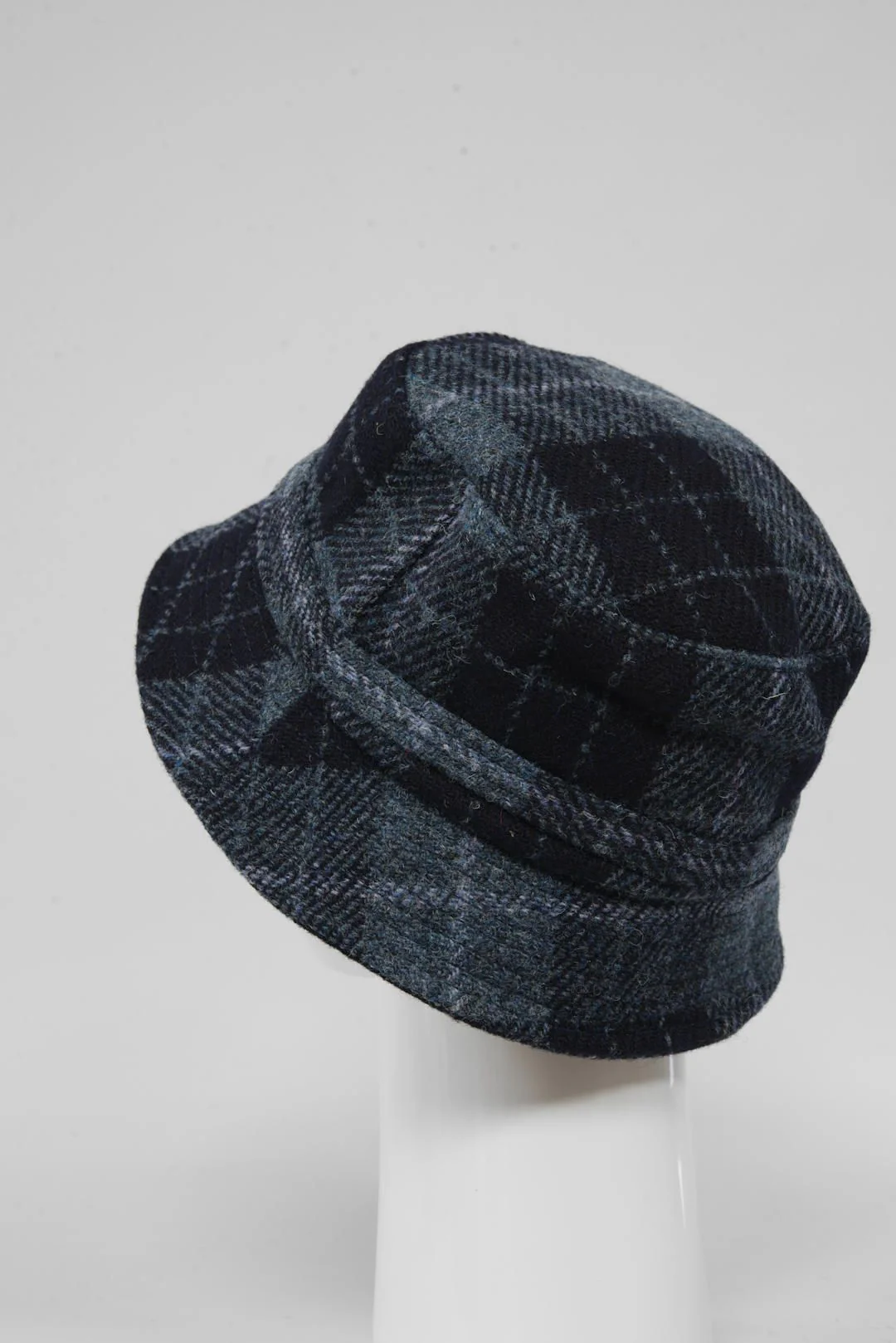Harris Tweed Ladies Bucket Hat - Black/Grey Check (HH) - Image 5