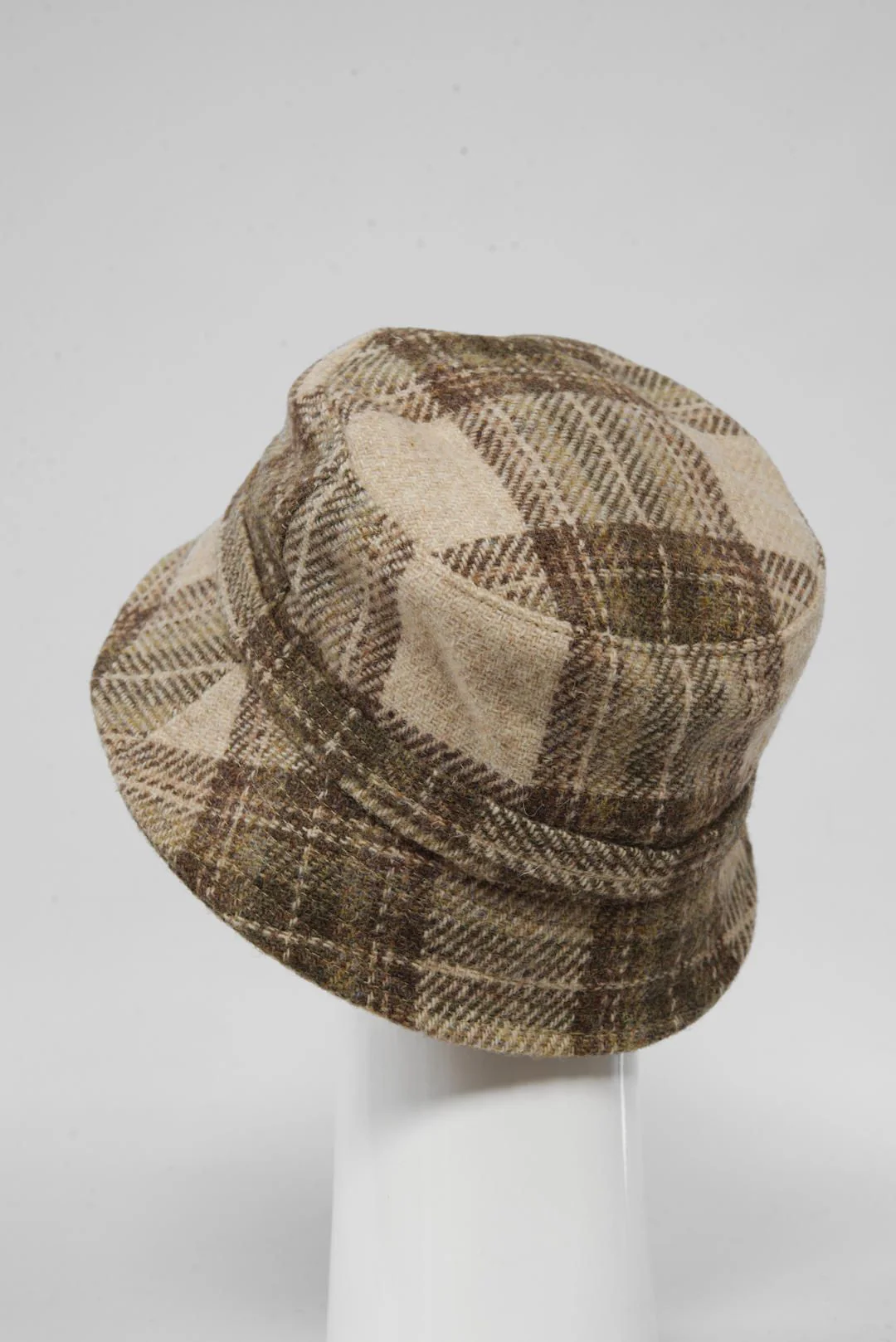 Harris Tweed Ladies Bucket Hat - Oatmeal Check (HH) - Image 5