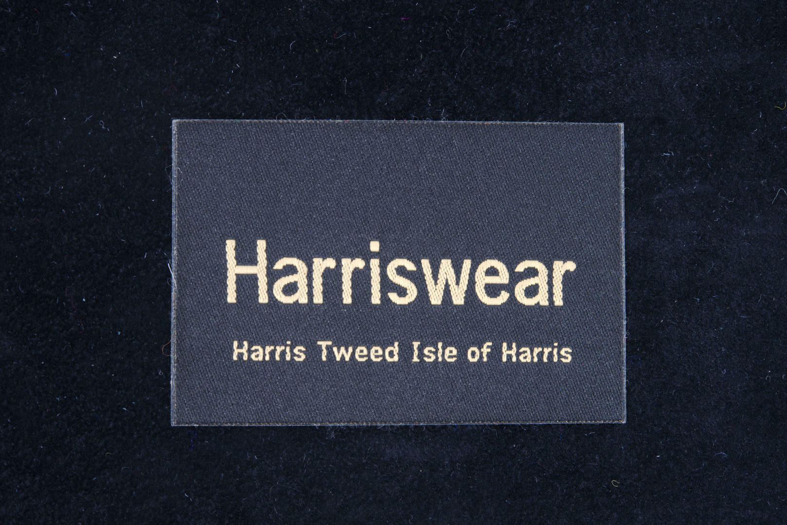 Harris Tweed Scalpay Bag - 228 (Black Leather) - Image 10