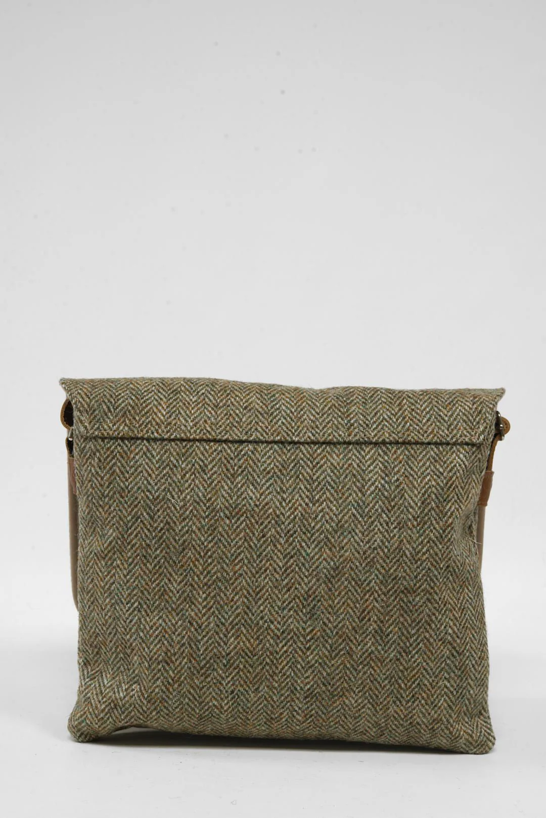 Harris Tweed Scalpay Bag - HB52 (Tan Leather) - Image 8