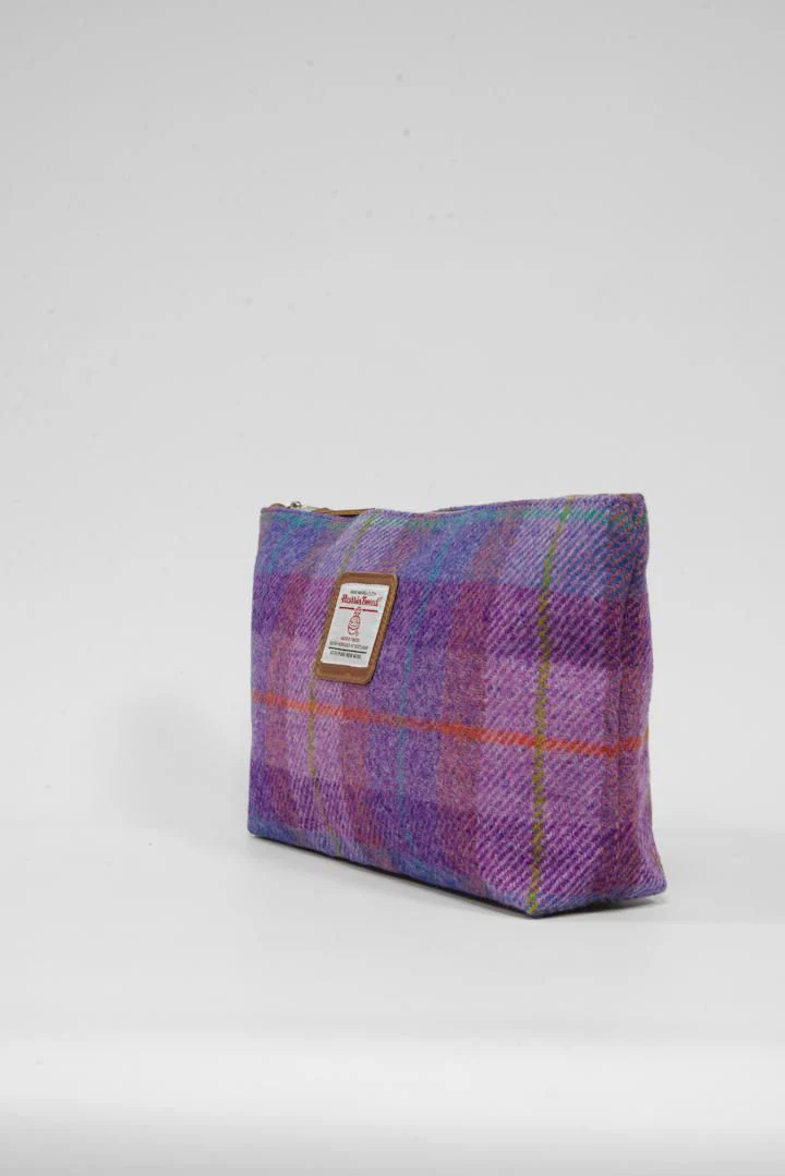 Harris Tweed Toiletries Bag - A0167 Tan Leather - Image 2
