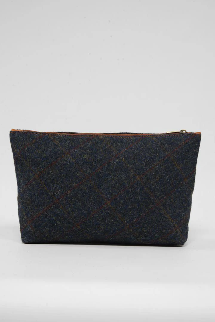 Harris Tweed Toiletries Bag - A0239 (C) (Tan Leather) - Image 3