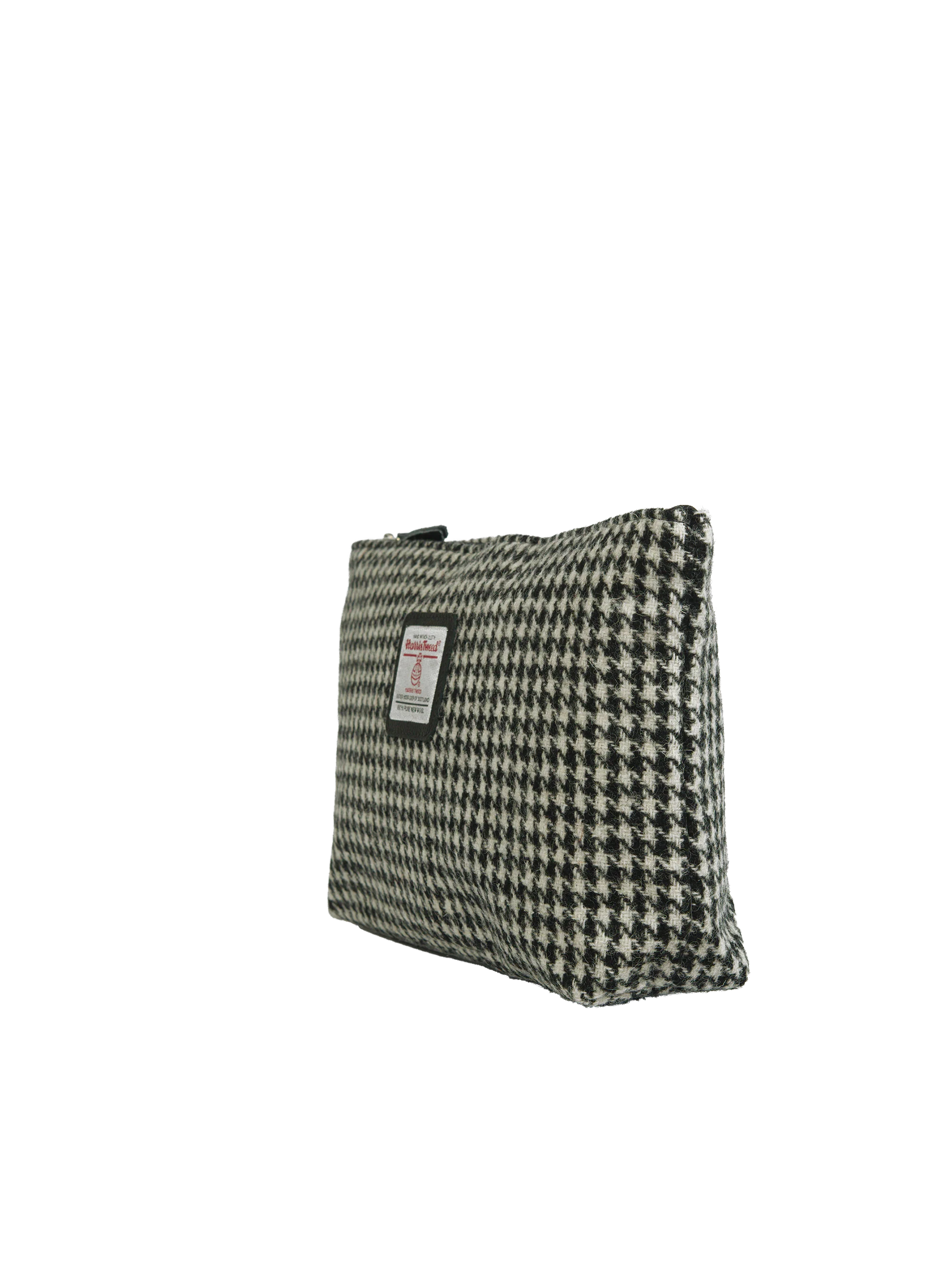 Harris Tweed Toiletries Bag - HO63 (Black Leather) - Image 2